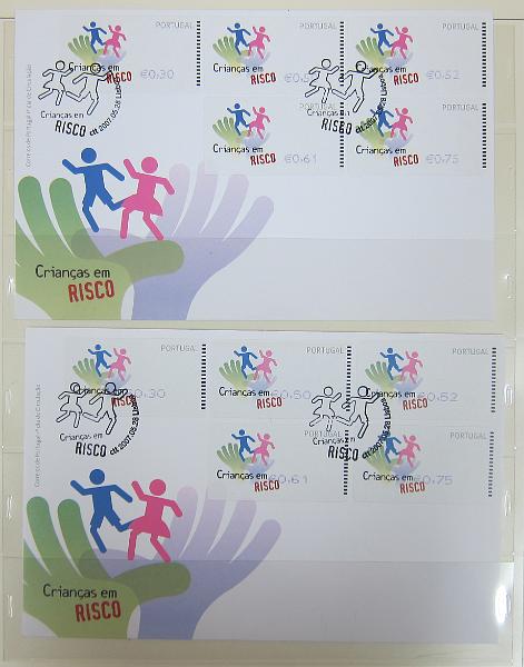 0265 (238).jpg -     Lote:    265      Colecção Especializada - Etiquetas      Lotes Especiais       Descrição:      1981/2010 &mdash; Etiquetas.   Coleção composta por 12 álbuns com etiquetas desde percursoras e Framas até 2010, com provas, erros, FDC's, etiquetas novas e usadas, sobrescritos circulados, variedades de impressão e papéis. Importante estudo. Lote a ver.        Lote ETQ       Valor Base:     &euro; 3000,00     Valor Venda:     &euro;      